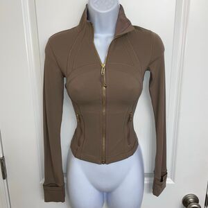 Like New Lululemon Define Cropped Jacket *Nulu Taupetastic / Gold - size 0